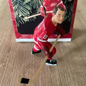 Detriot Red Wings - Gordie Howe - Ornament